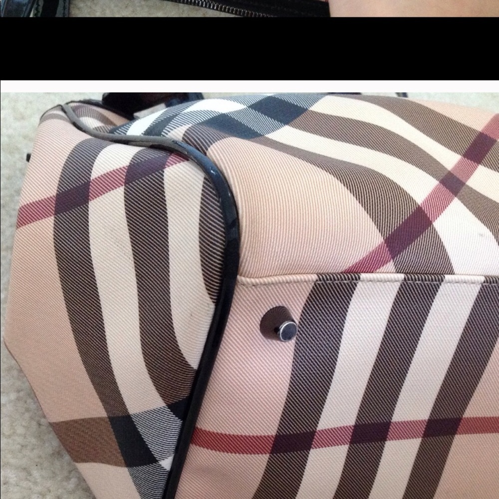 💥SOLD💥 Burberry NovaCheck Handbag - Picture 6 of 7